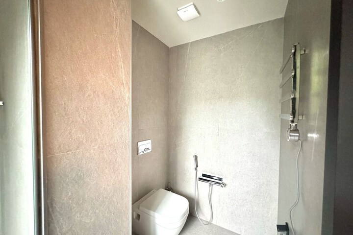 Room 62 of 104