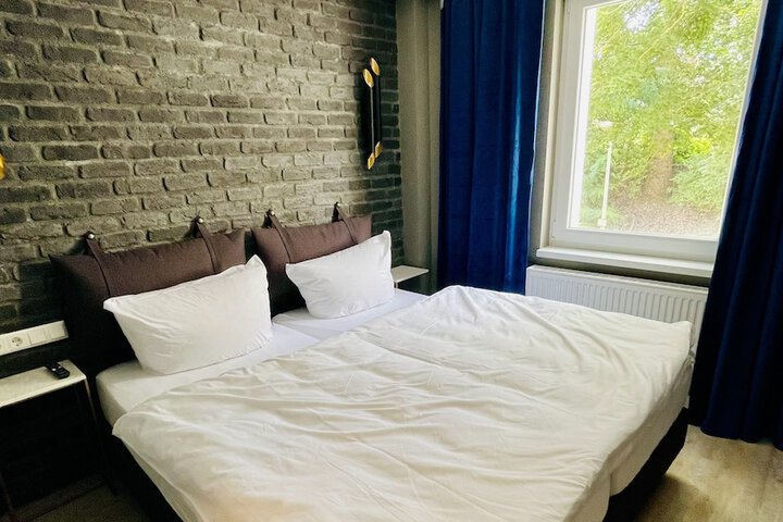 Room 22 of 63