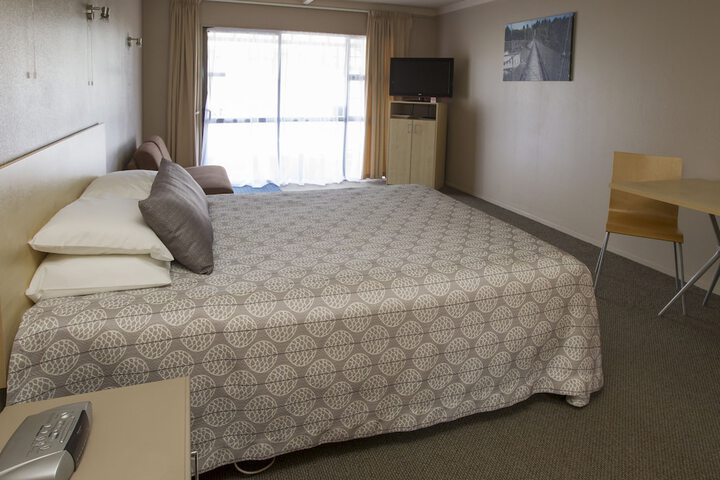 Room 4 of 23