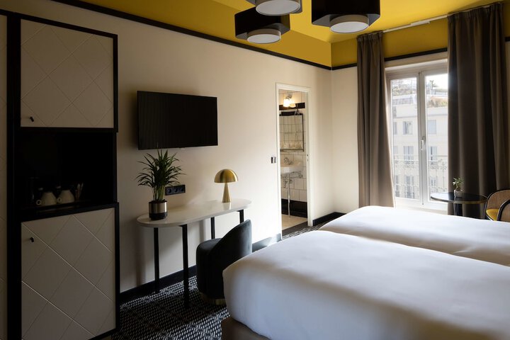 Room 32 of 138