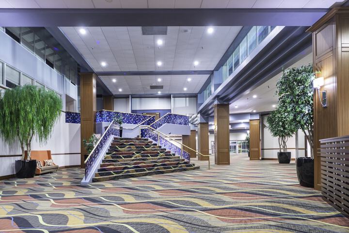 Holiday Inn Louisville East Hurstbourne an IHG Hotel Louisville ...