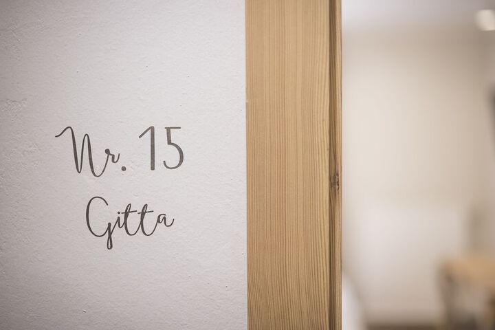 Room 79 of 214
