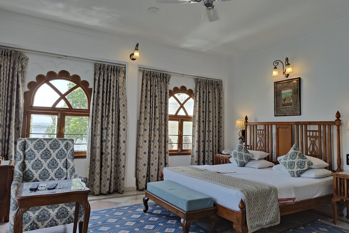 Room 5 of 34