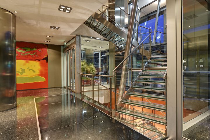 Guest Lobby
