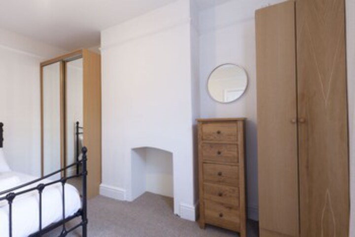 Room 35 of 38