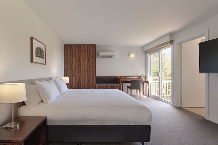 Room 15 of 85
