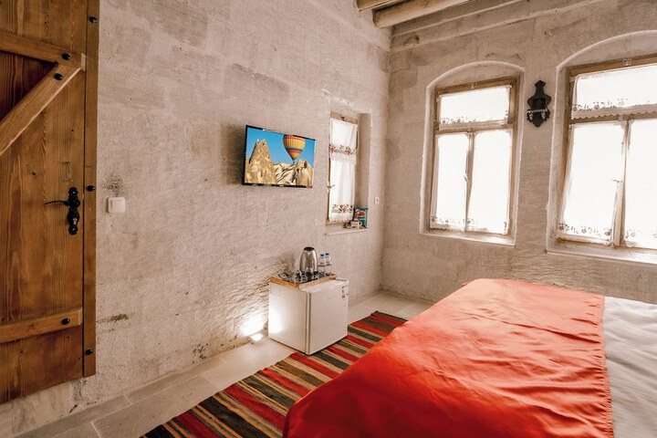 Room 18 of 113