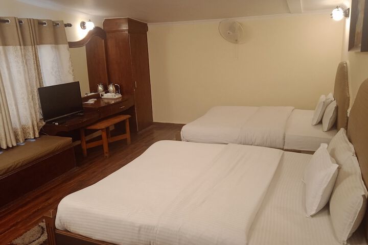 Room 8 of 22