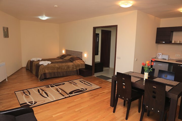 Room 30 of 68