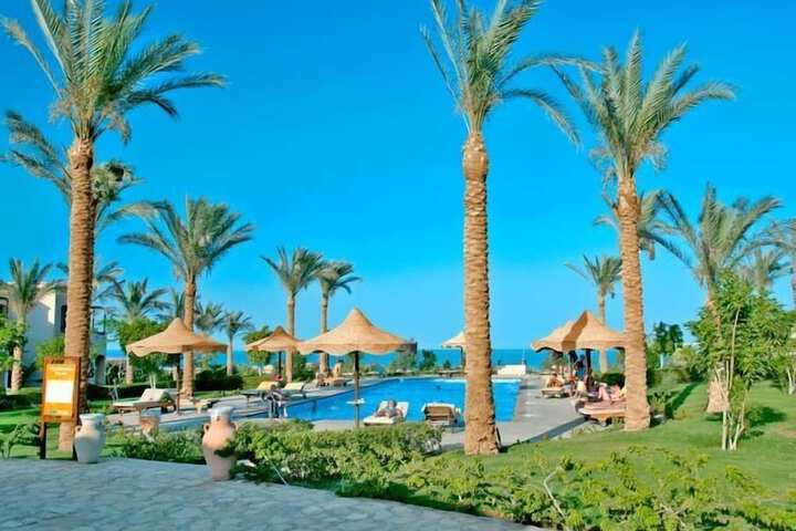 Hotel with Pool