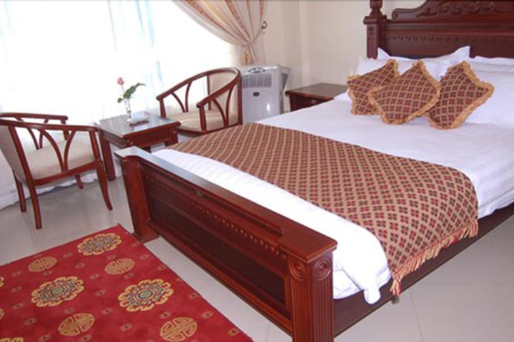 Room 3 of 20