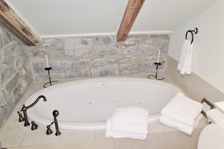 Hot Tub 34 of 45