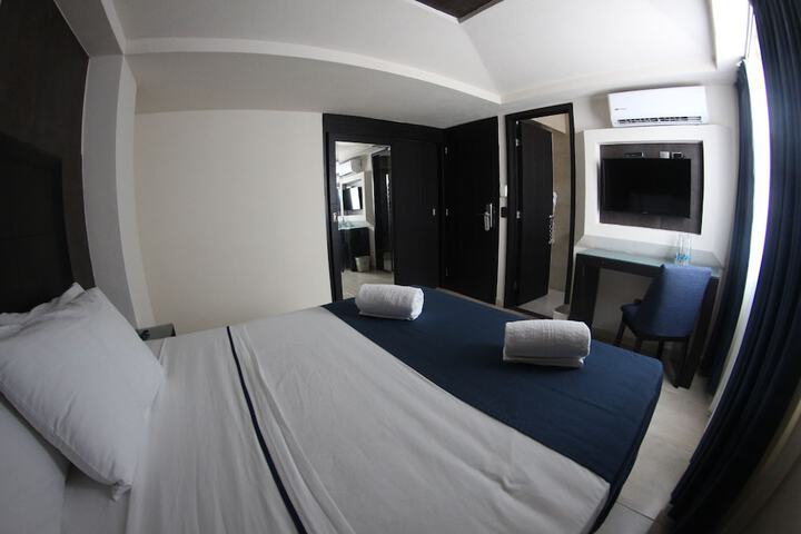 Room 7 of 26