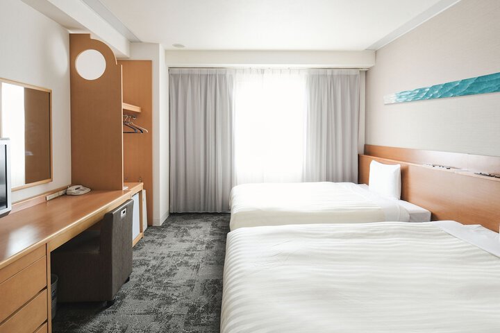 Room 13 of 110