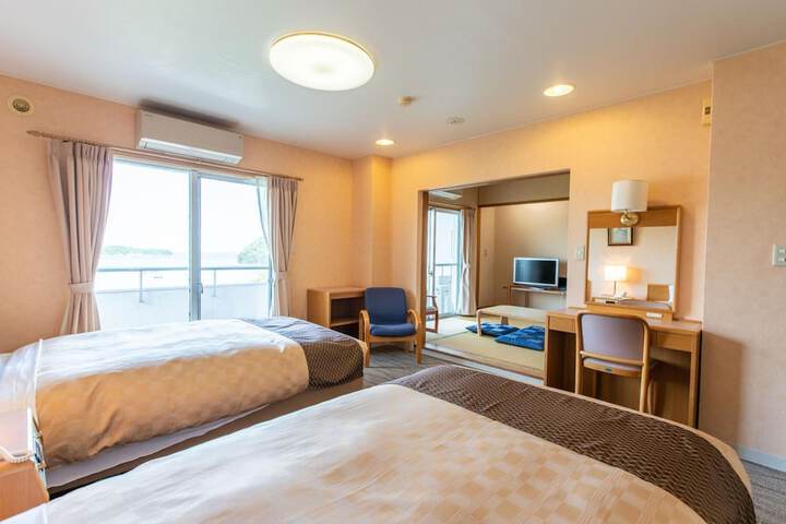 Room 14 of 72