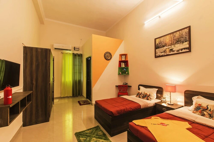 Room 5 of 25