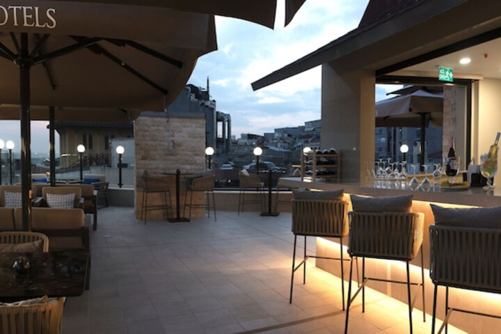 Terrace/Patio 73 of 76