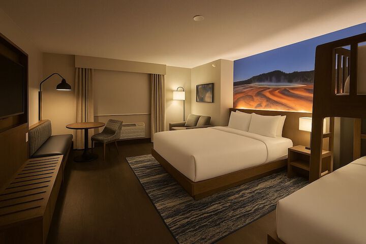 Room 8 of 22