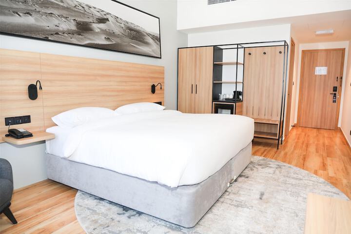 Room 10 of 54