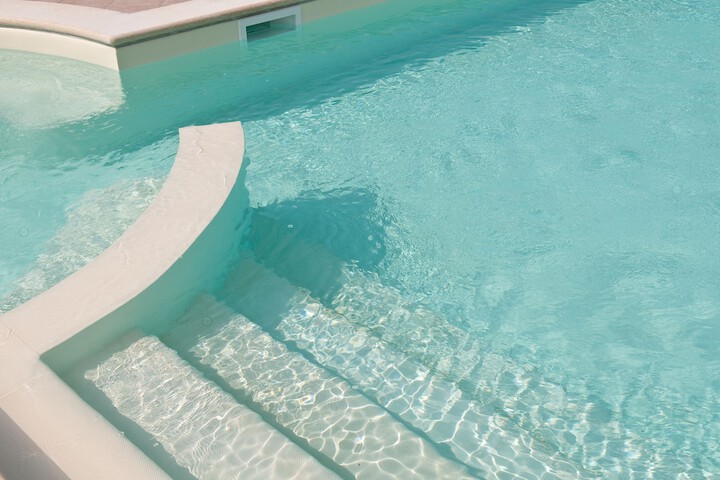 Pool Hotel