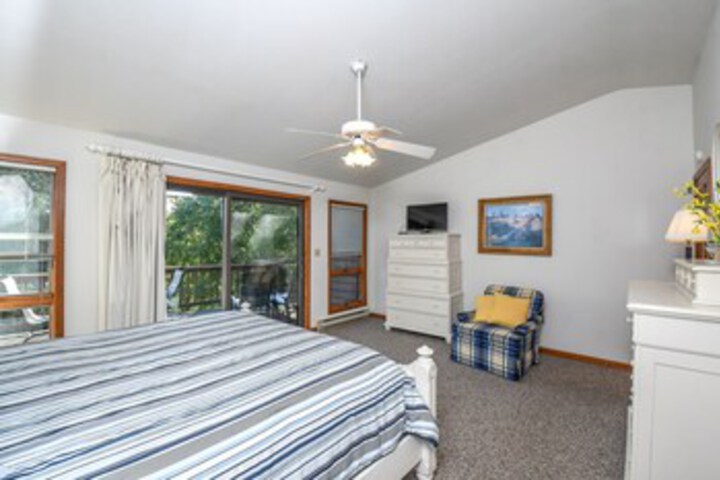 Room 33 of 36