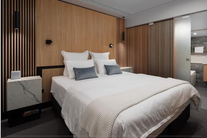 Room 9 of 53