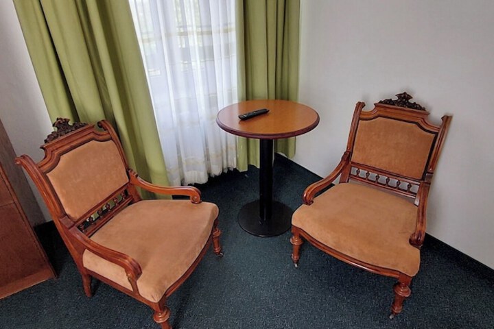 Room 27 of 55