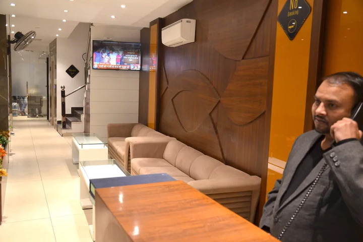 HOTEL GRAND STAR BY ROYAL COLLECTION