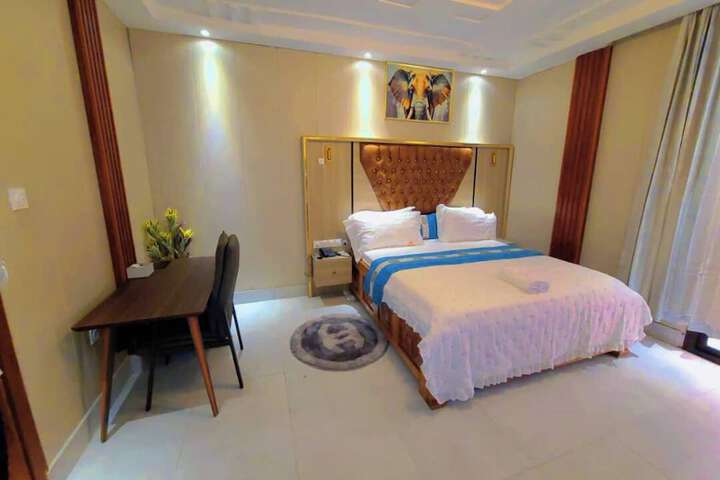 Room 4 of 29