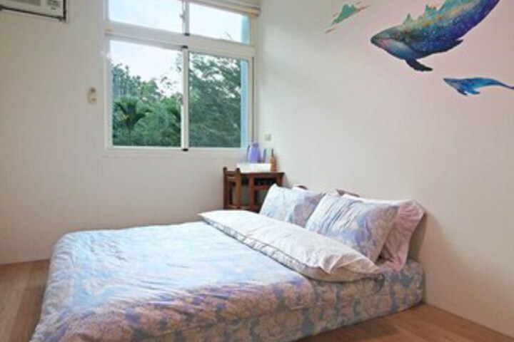 Room 8 of 13