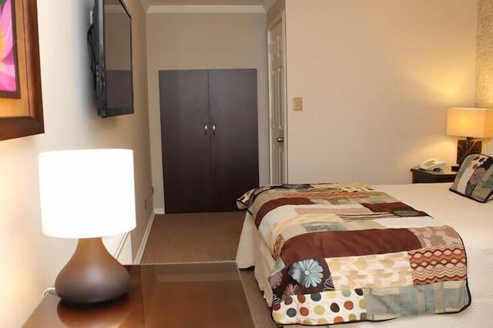 Room 7 of 36