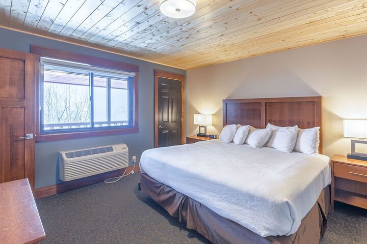 Room 2 of 55