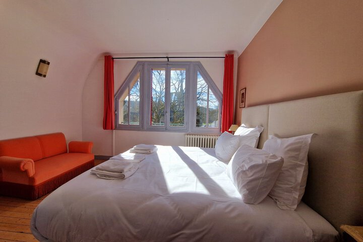 Room 16 of 68