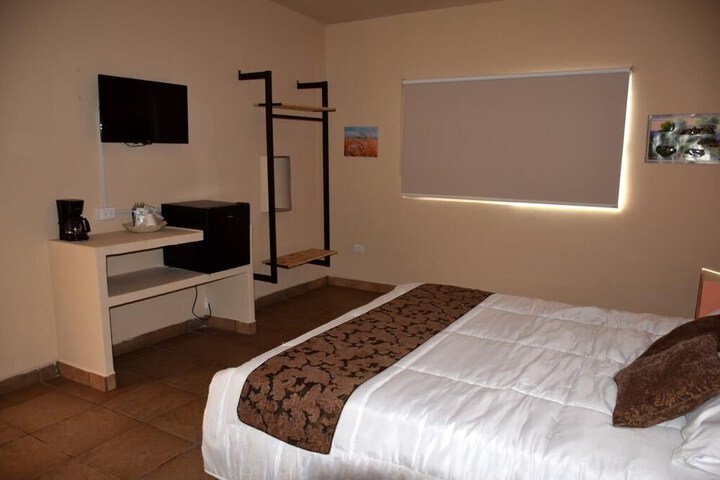 Room 10 of 30