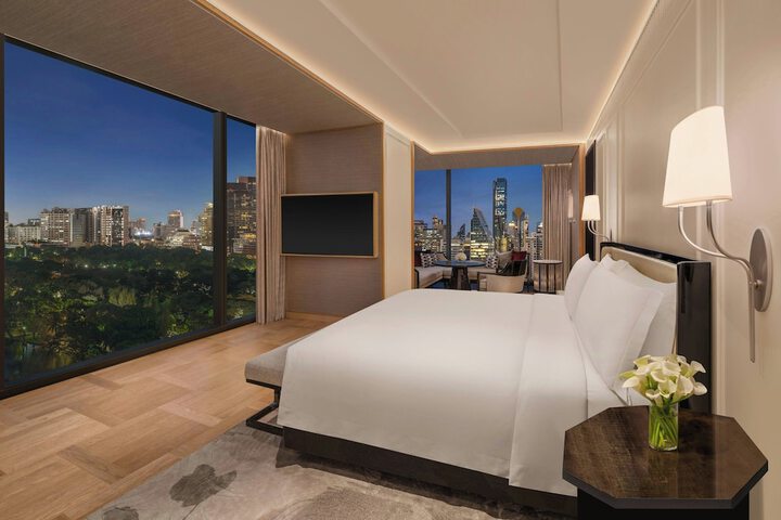 Room 34 of 105