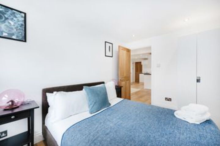 Room 4 of 19