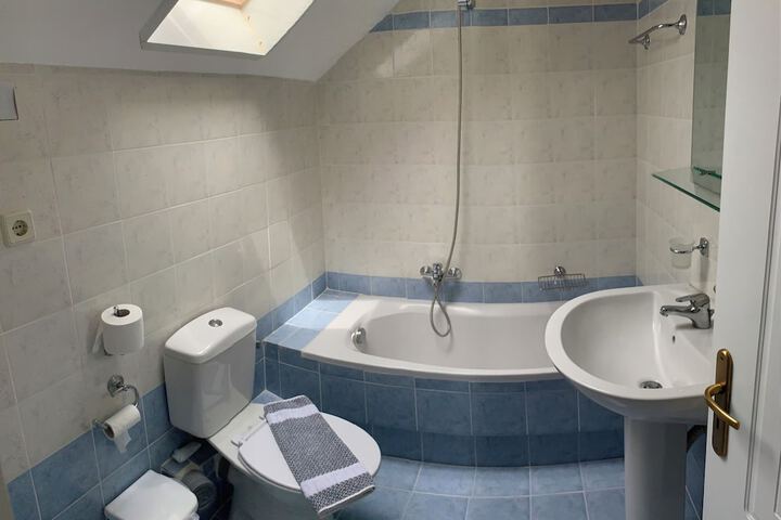 Room 15 of 31