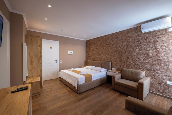 Room 70 of 129