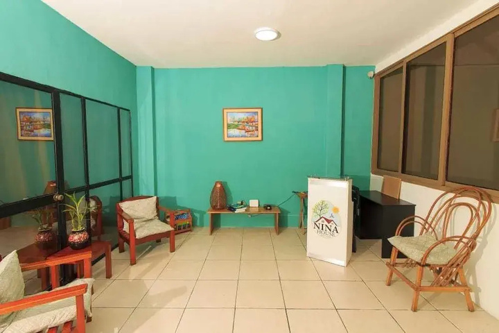 Room 9 of 13
