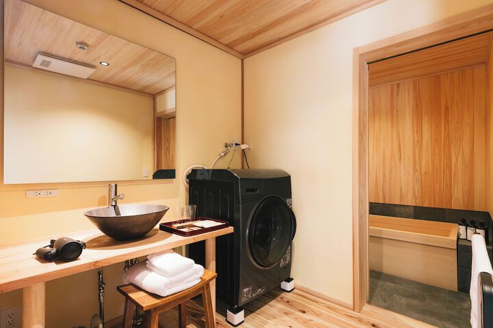 Room 35 of 41