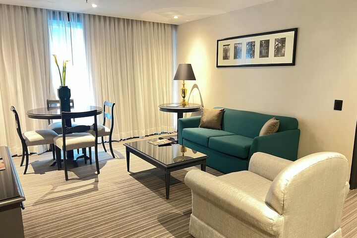 Room 18 of 65