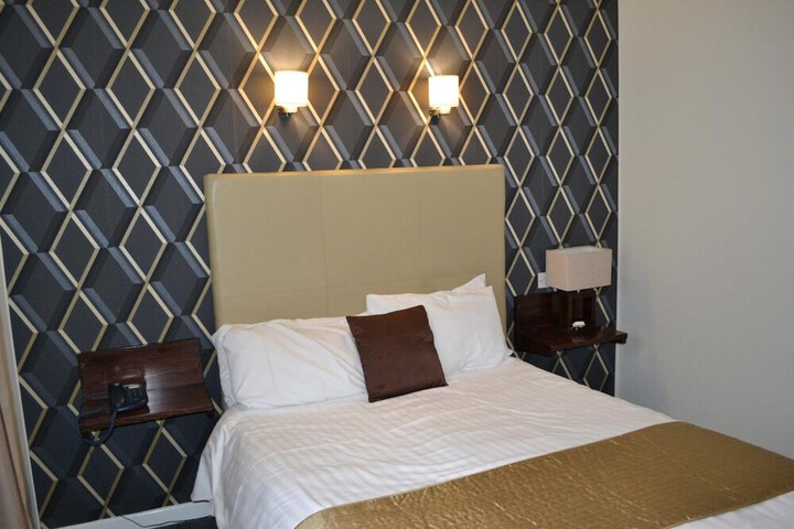 Room 16 of 43