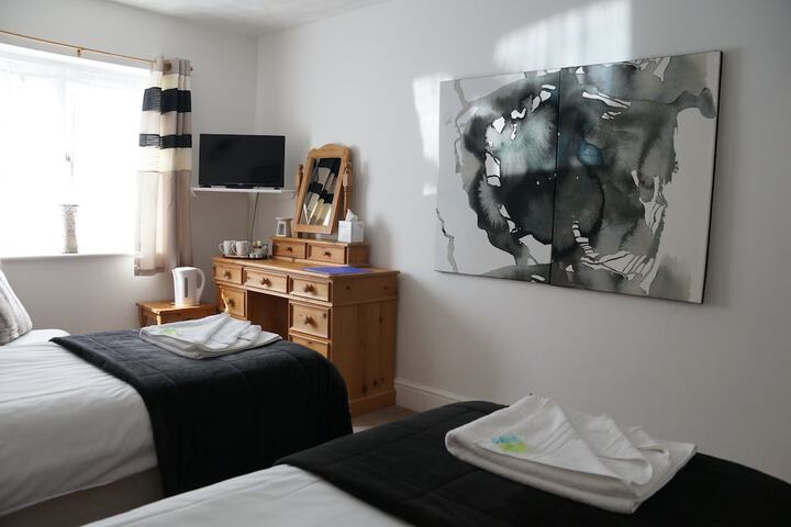 Room 3 of 61