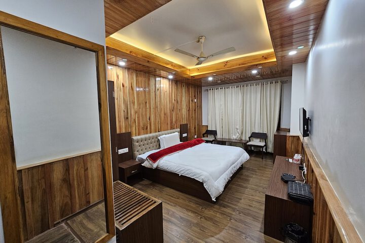 Room 5 of 55