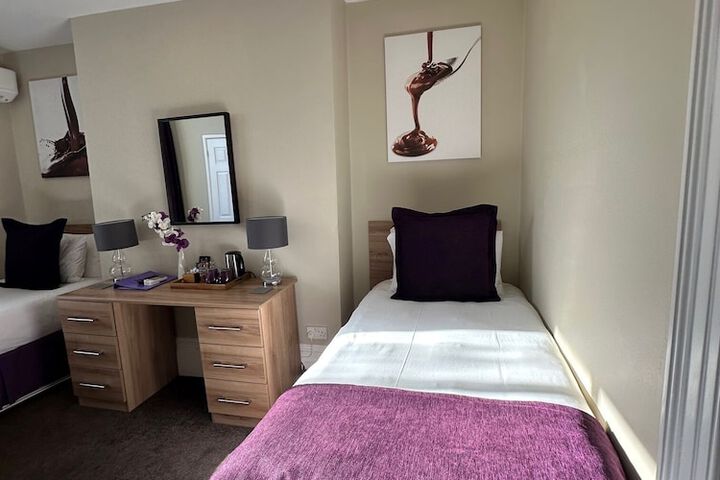 Room 57 of 193