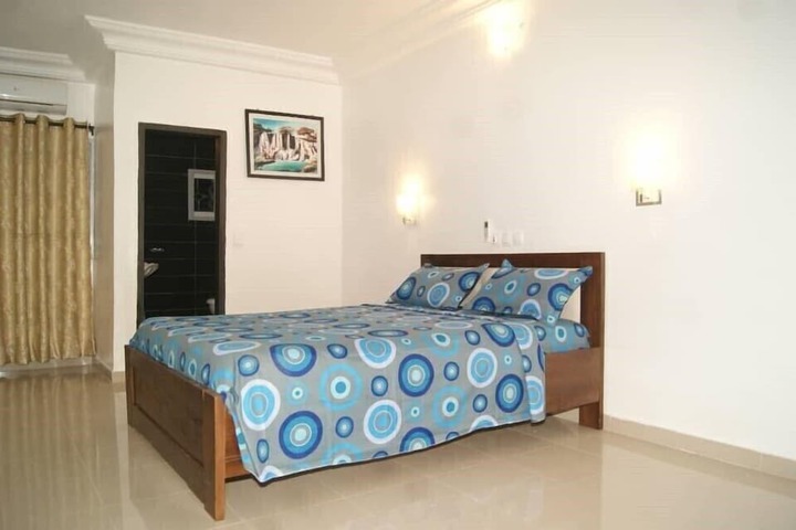 Room 34 of 67