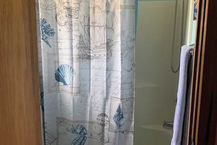 Room 110 of 197