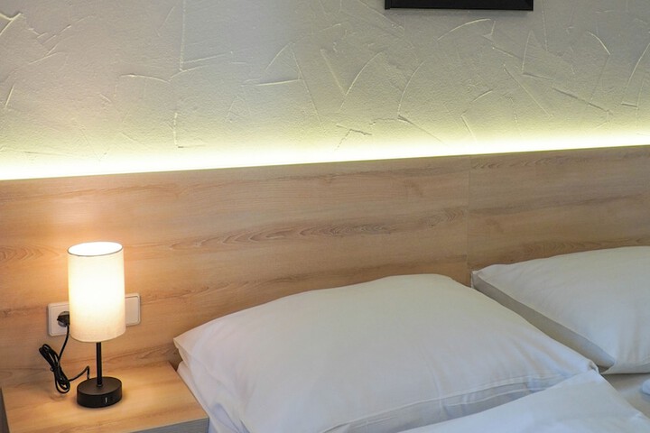 Room 18 of 73