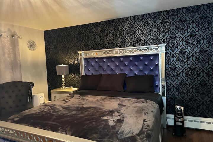 Room 9 of 20