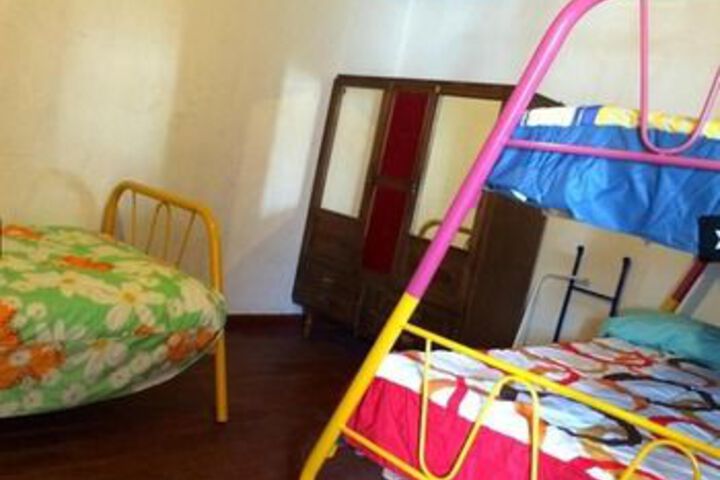 Room 4 of 12